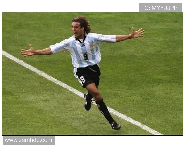 天下足球十大传奇球星精彩集锦 带你回顾足坛最伟大瞬间